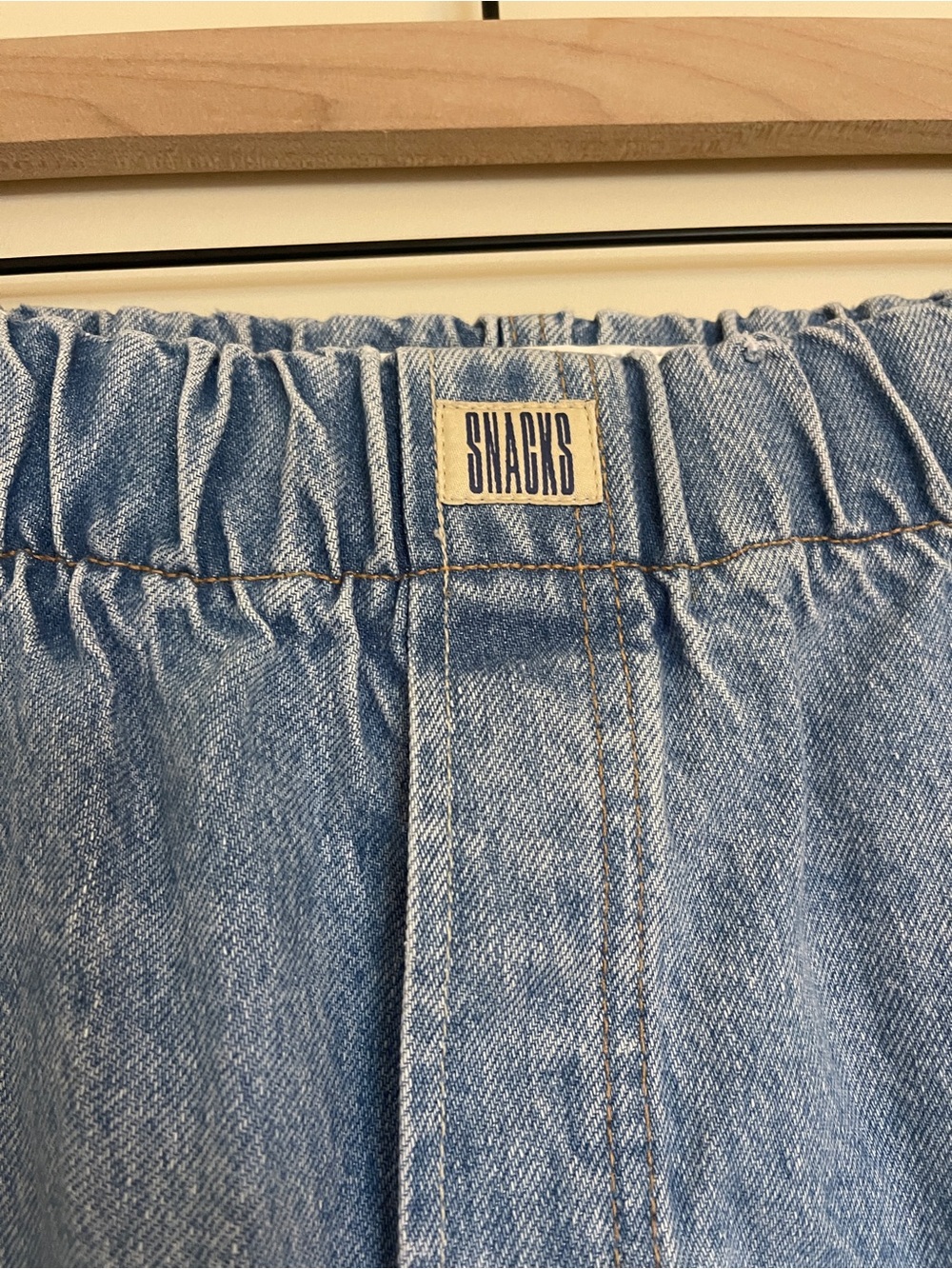 MOTHER SNACKS! The Kitchen Drawer Jeans in All You Can Eat - Picture 7 of 11